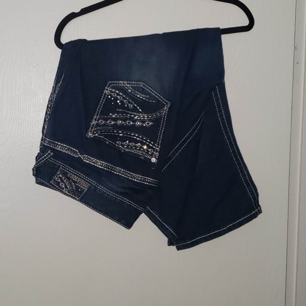 Maurices embellished pocket capris